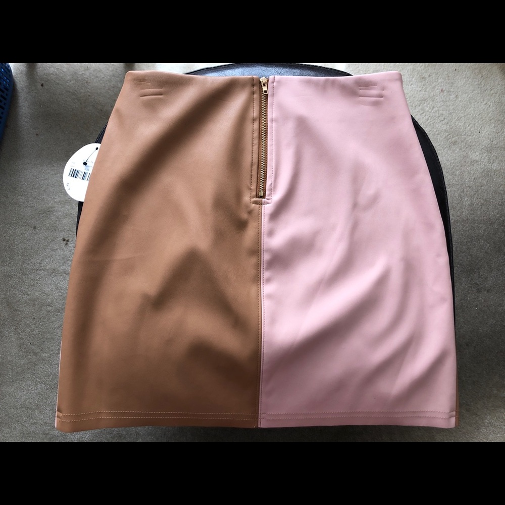 En Creme Leather Mini Skirt